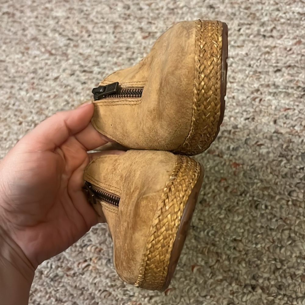 Ugg Women’s Selarra Chestnut Loafers Size 6.5 - Picture 6 of 11